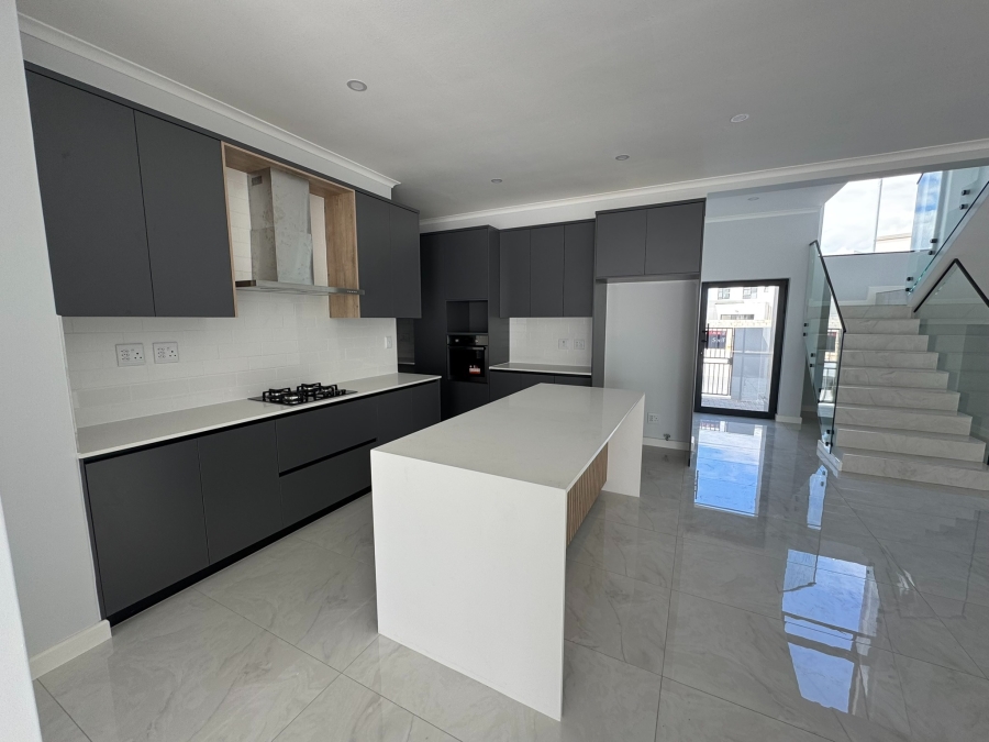 4 Bedroom Property for Sale in Sandown Western Cape